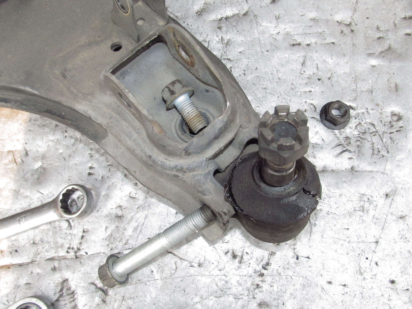 9093 Mazda Miata OEM Front Lower Control Arm Ball Joint Bolt Right