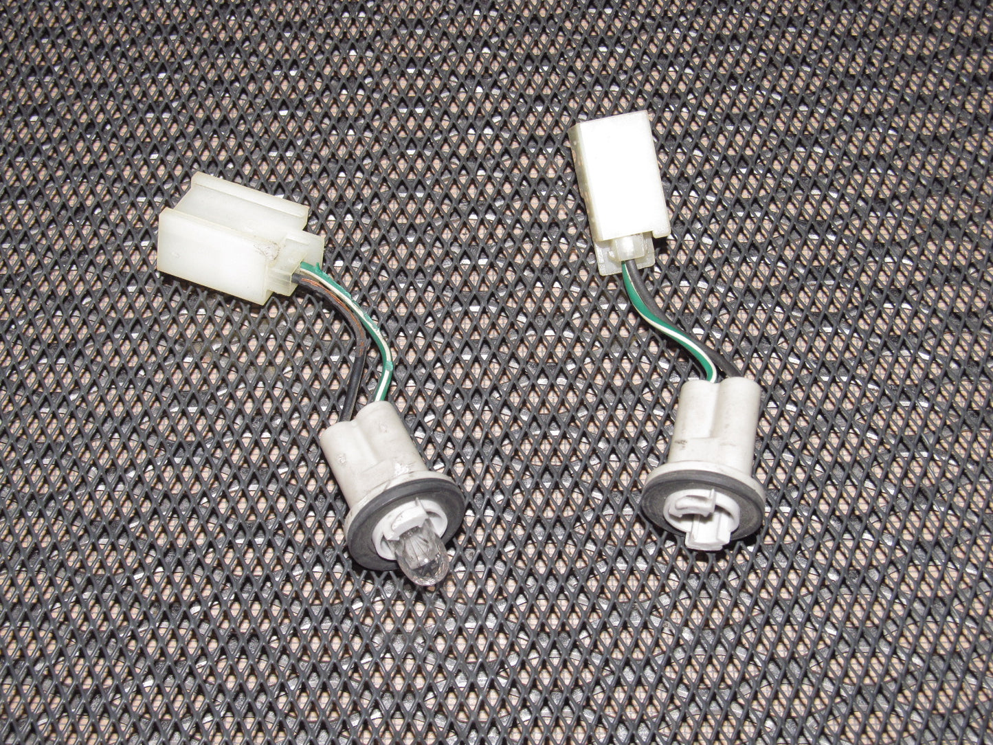 1987-1989 Nissan 300zx OEM Rear License Plate Light Bulb Socket & Harness