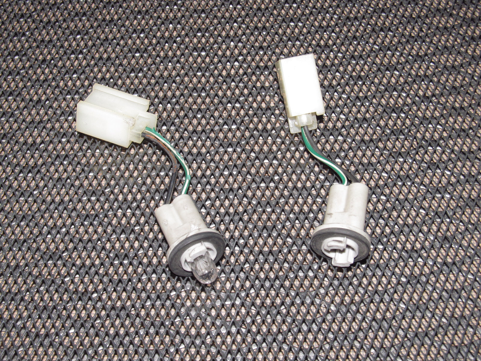 1987-1989 Nissan 300zx OEM Rear License Plate Light Bulb Socket & Harness
