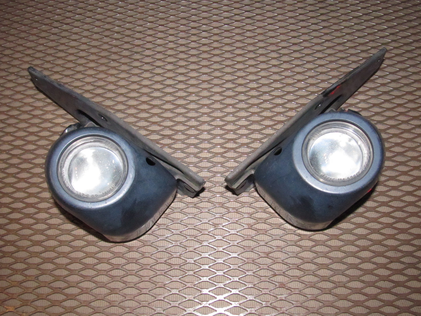 94 95 96 97 Mitsubishi 3000GT OEM Fog Light Set
