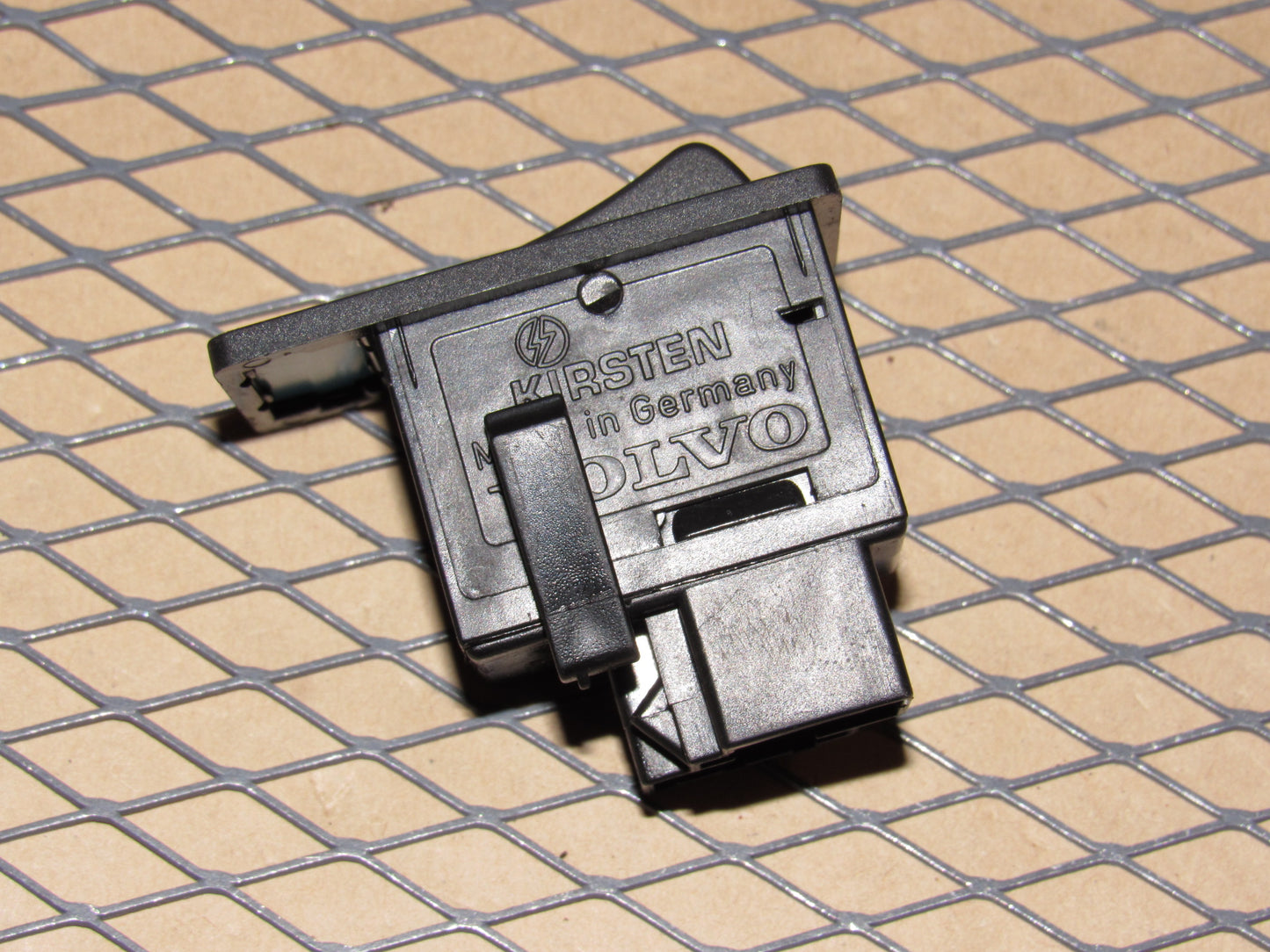 88 89 90 Volvo 760 OEM Power Antenna Switch
