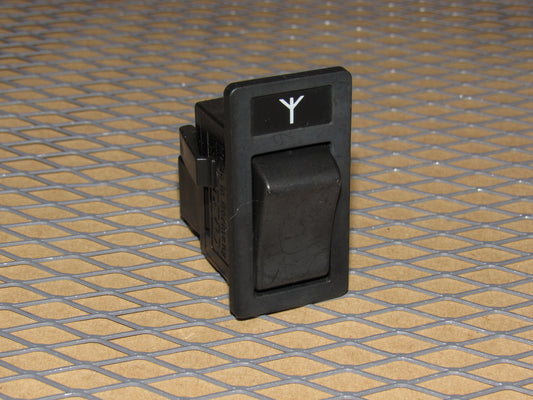 88 89 90 Volvo 760 OEM Power Antenna Switch