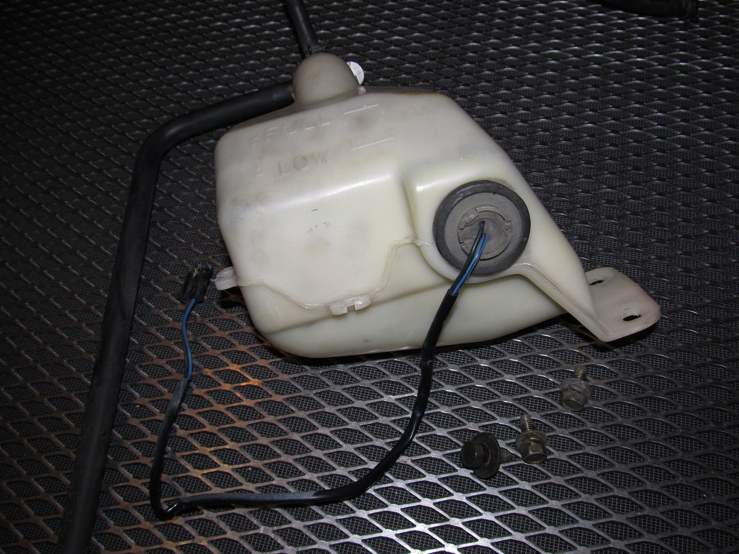 94 95 96 97 Mitsubishi 3000GT OEM Engine Coolant Over Flow Tank