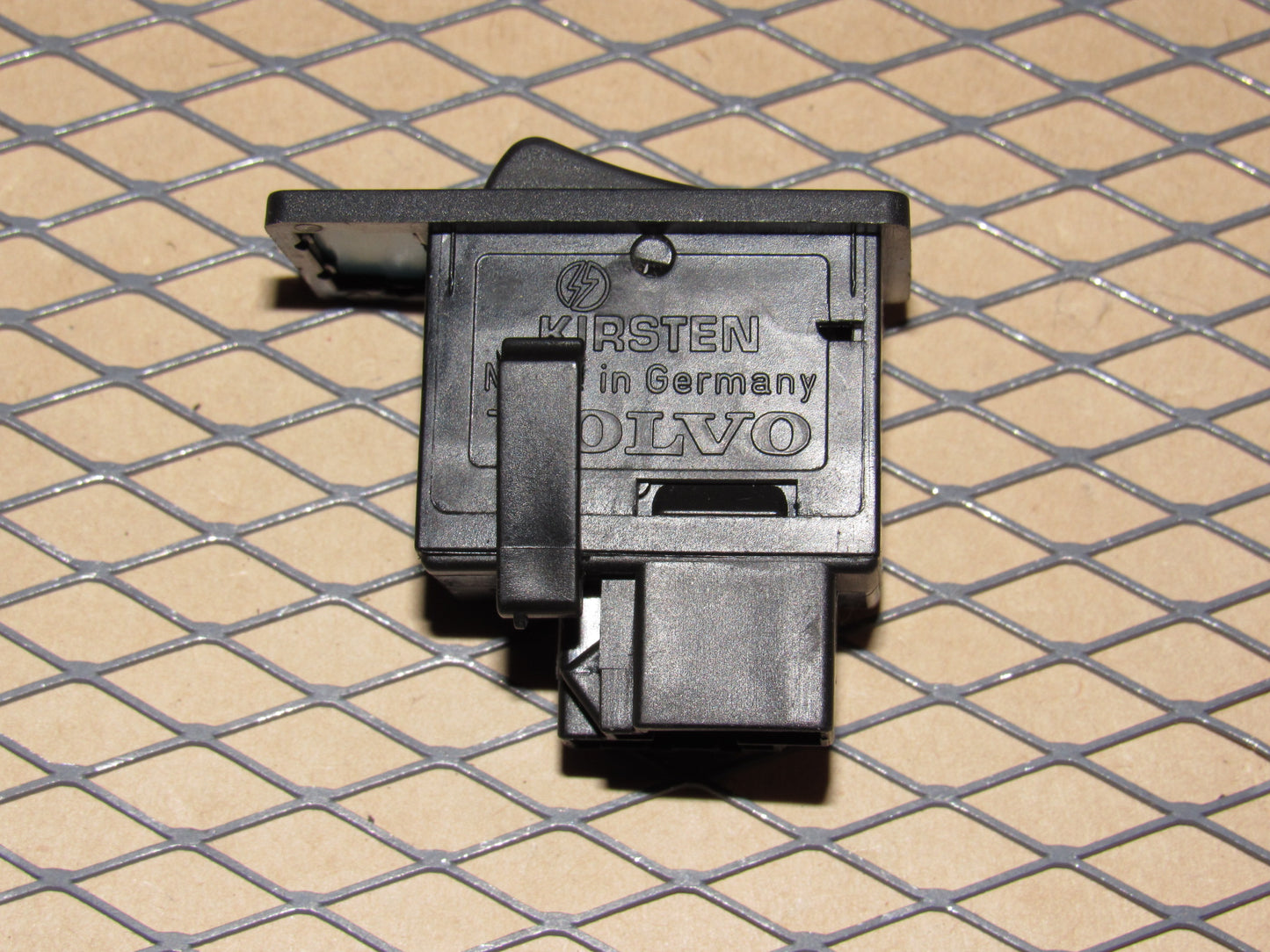 88 89 90 Volvo 760 OEM Power Antenna Switch