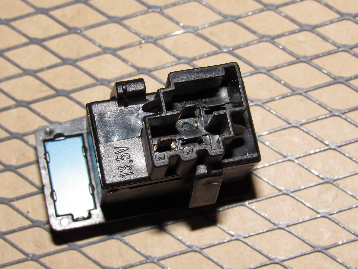 88 89 90 Volvo 760 OEM Power Antenna Switch