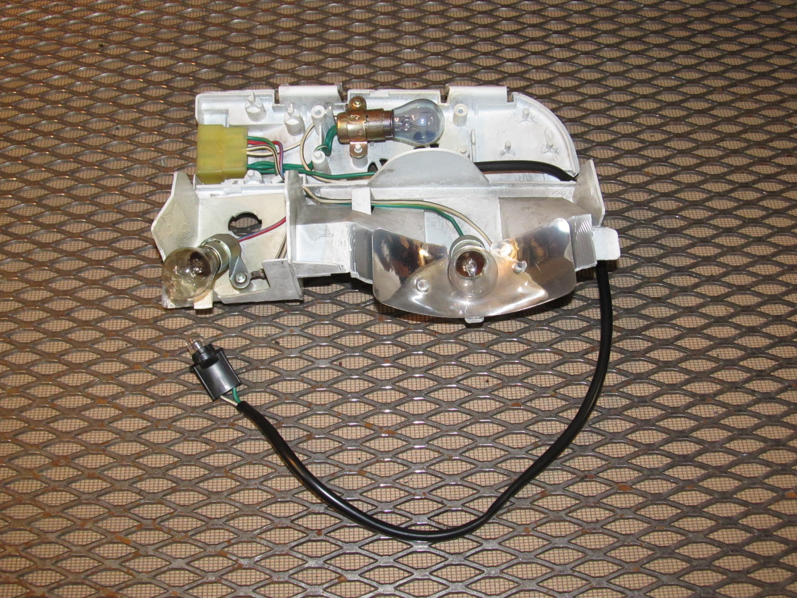 85 86 Toyota MR2 OEM Tail Light Bulb Socket Panel - Right