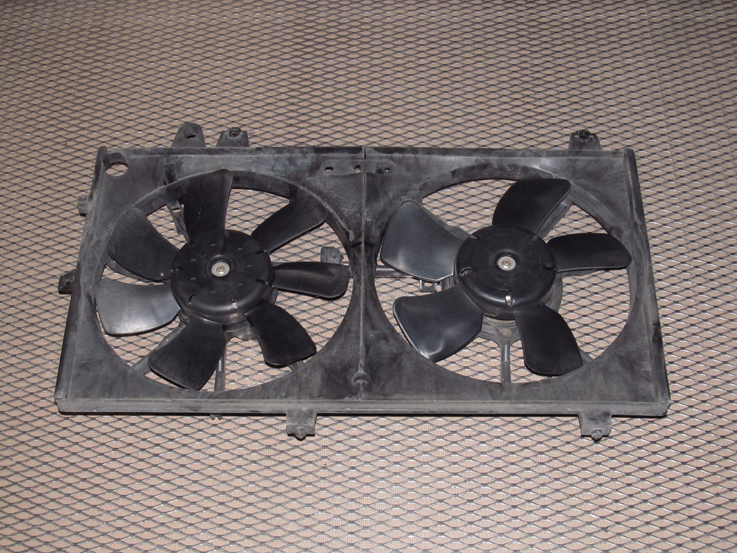 04 05 06 07 08 Mazda RX8 OEM Engine A/C Cooling Fan