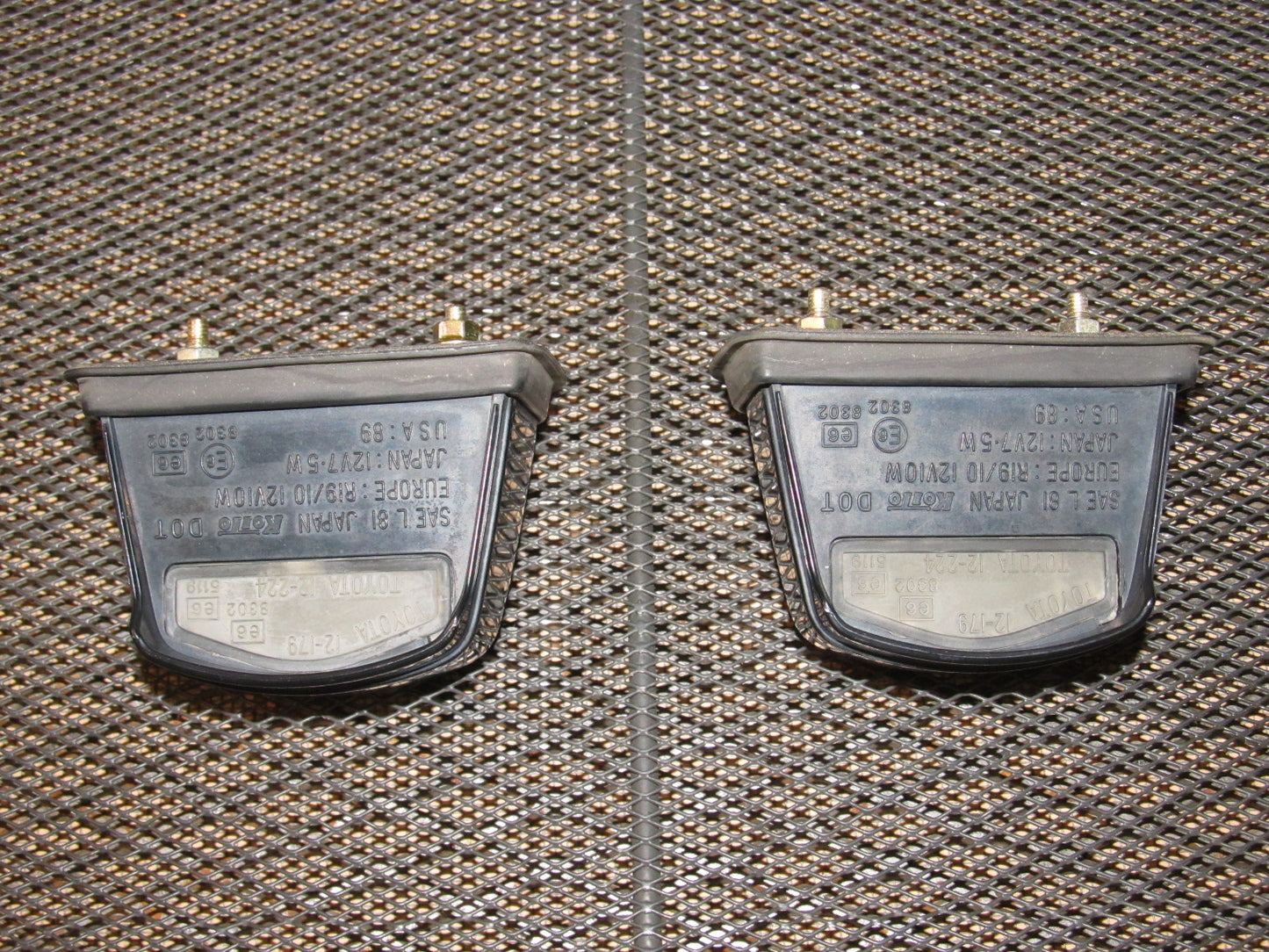 85 86 Toyota MR2 OEM Rear License Plate Light