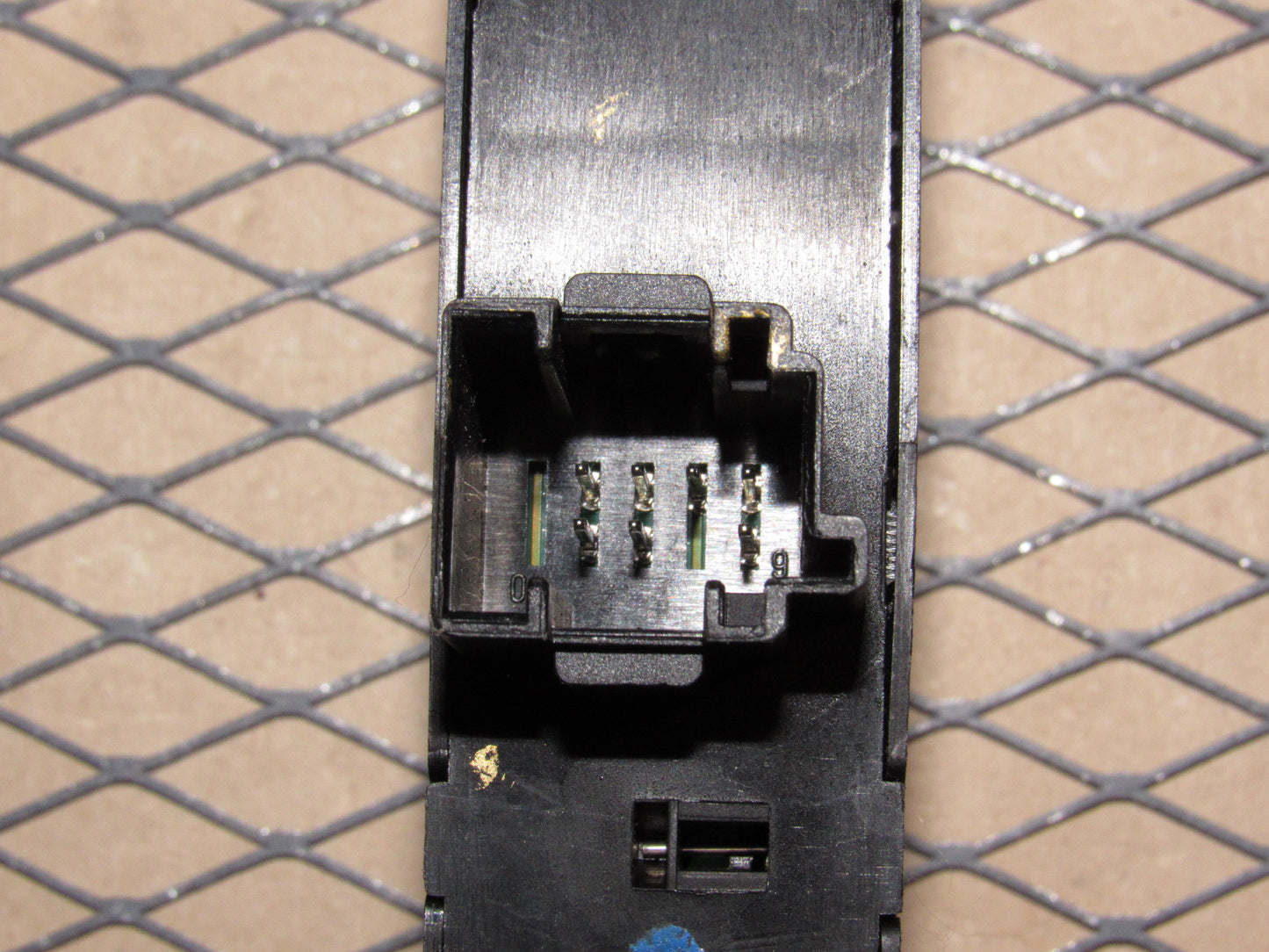 01 02 03 04 05 BMW 330i OEM Front Master Window Switch - Left