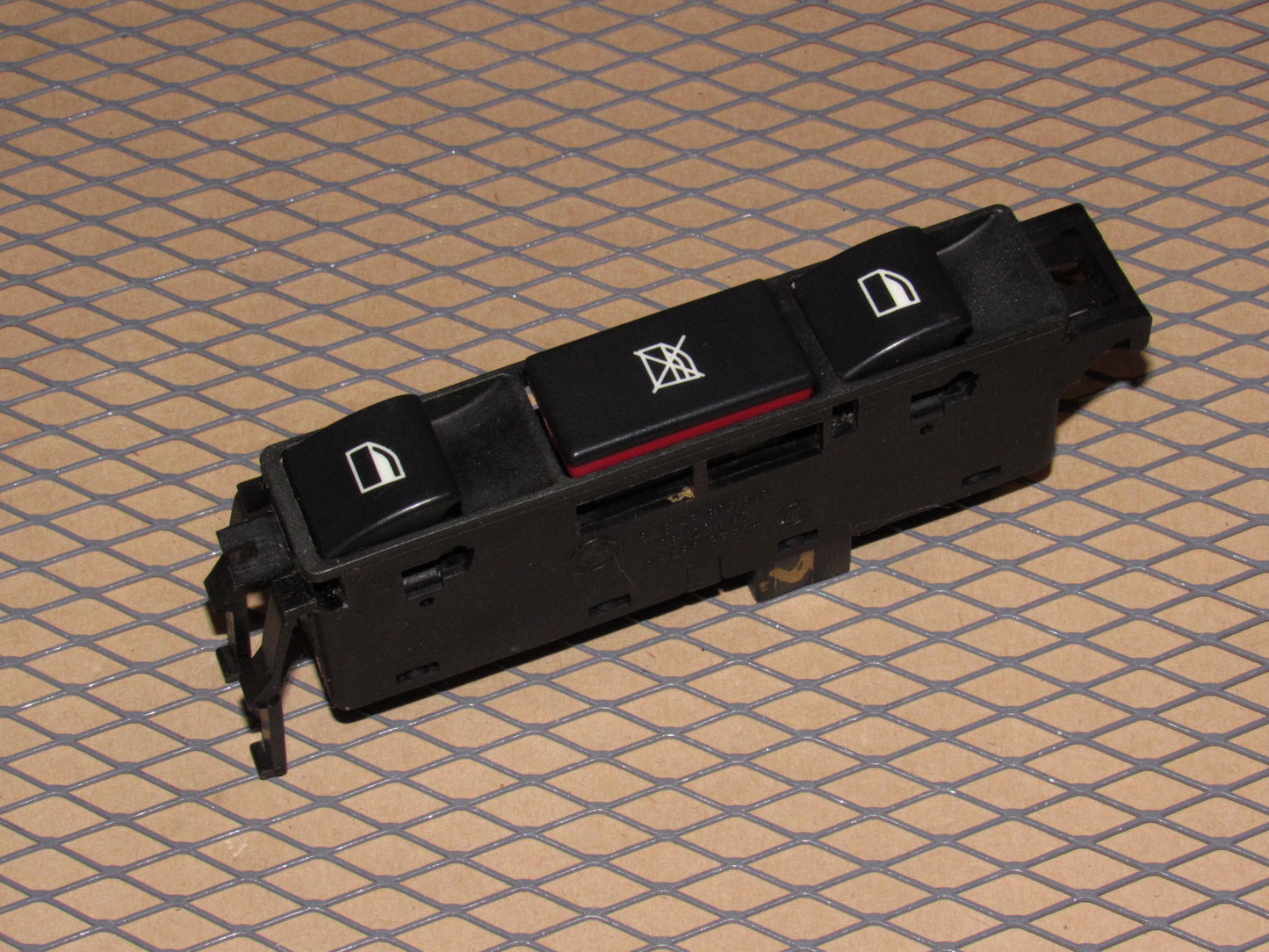 01 02 03 04 05 BMW 330i OEM Front Master Window Switch - Left