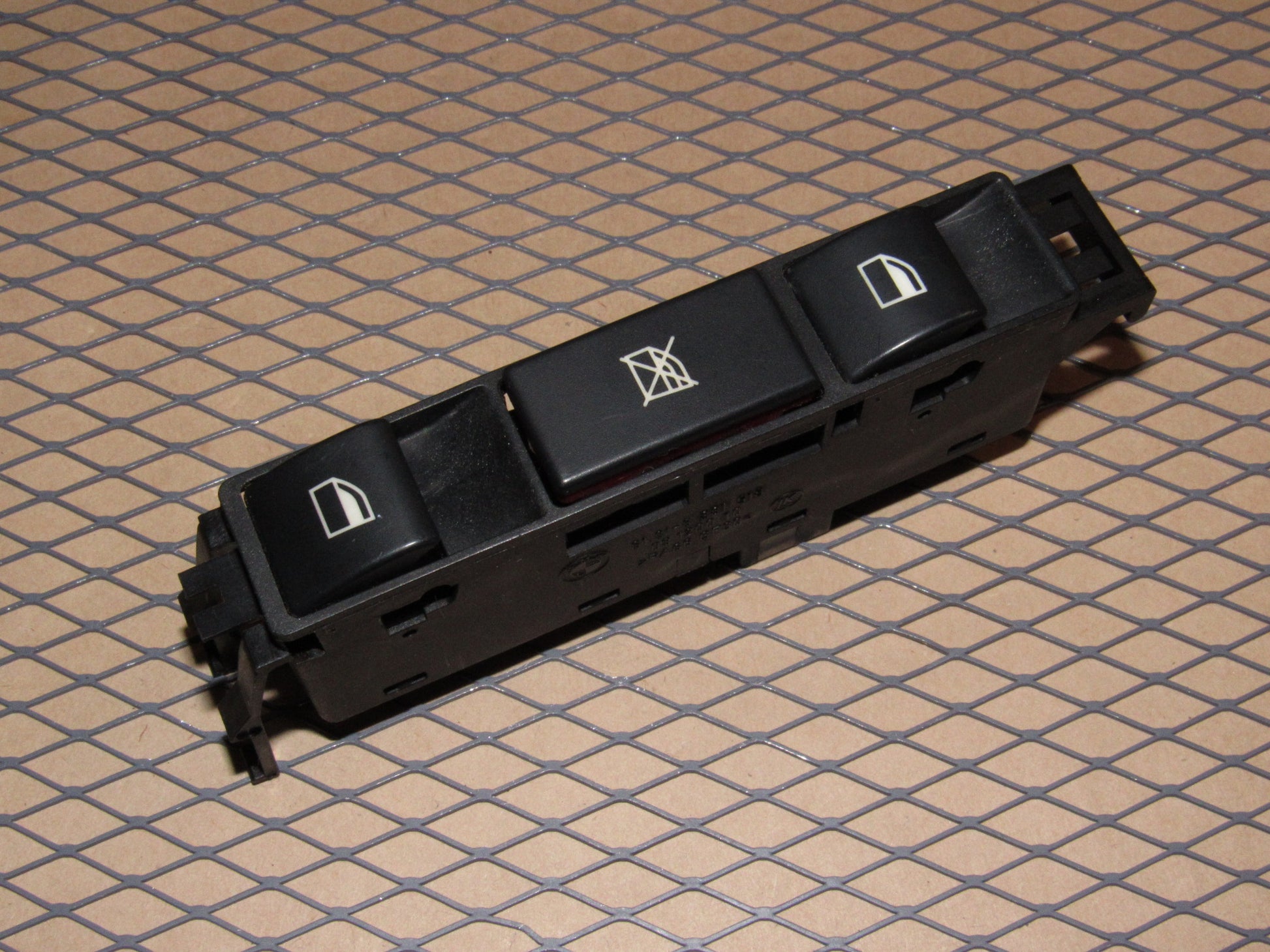 01 02 03 04 05 BMW 325i OEM Front Master Window Switch - Left