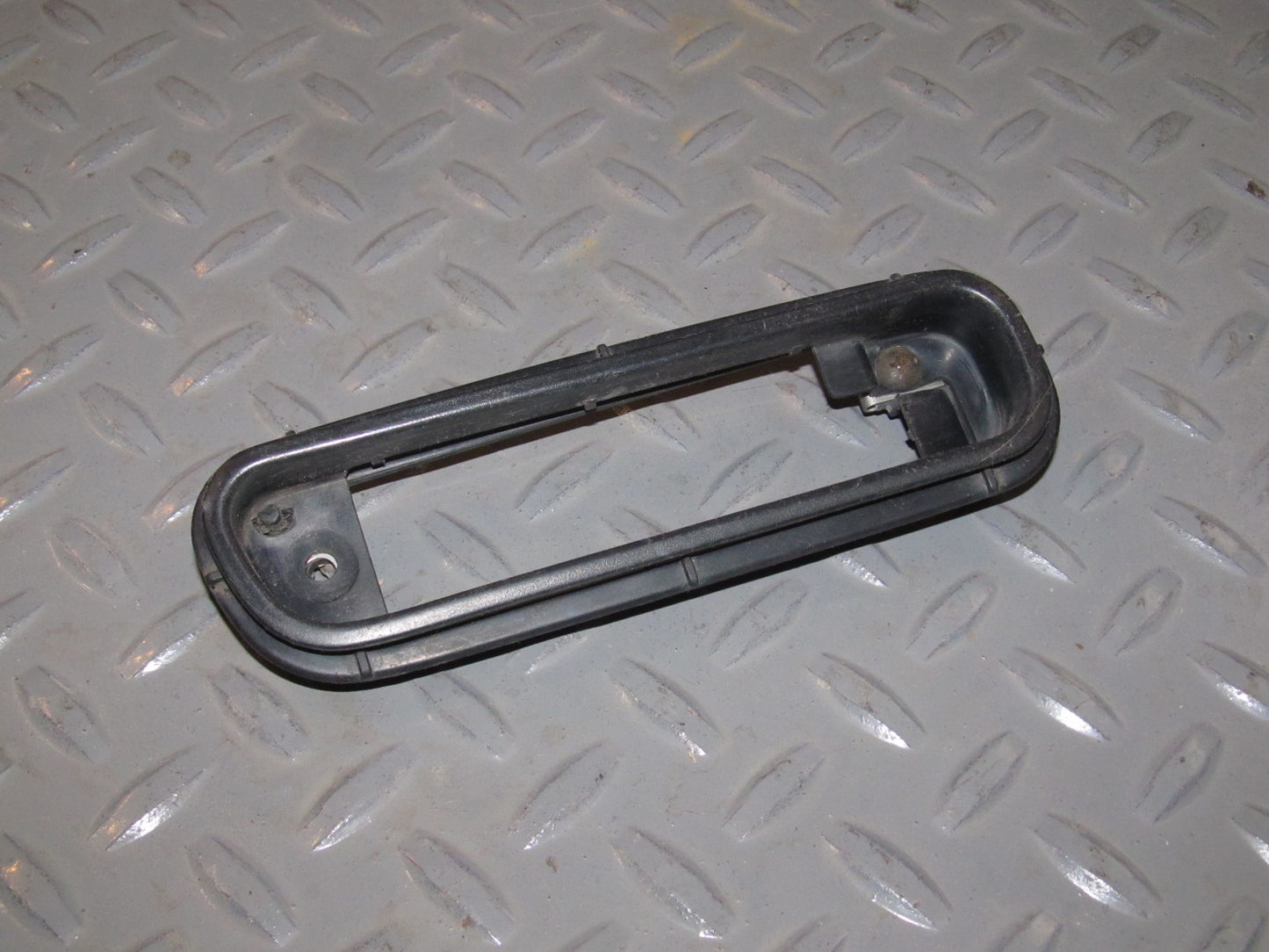 92 93 94 95 96 Honda Prelude Rear Side Marker Light Mounting Housing Bracket - Right