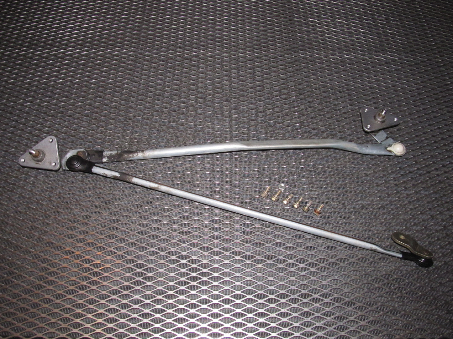 94 95 96 97 Mitsubishi 3000GT OEM Front Wiper Linkage