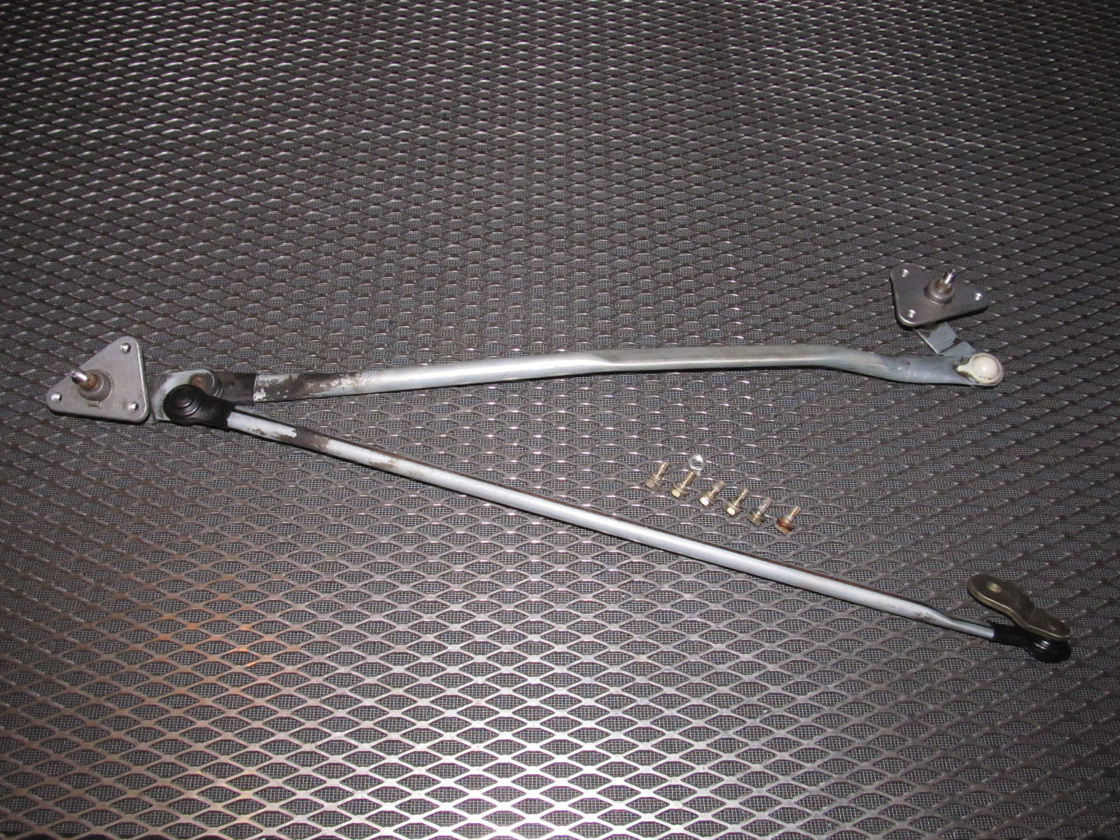 94 95 96 97 Mitsubishi 3000GT OEM Front Wiper Linkage