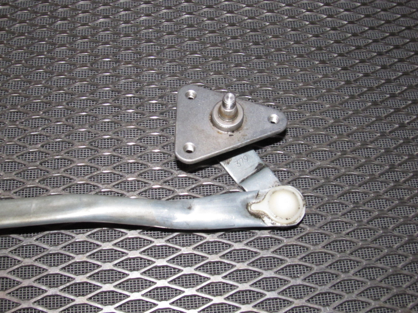 94 95 96 97 Mitsubishi 3000GT OEM Front Wiper Linkage