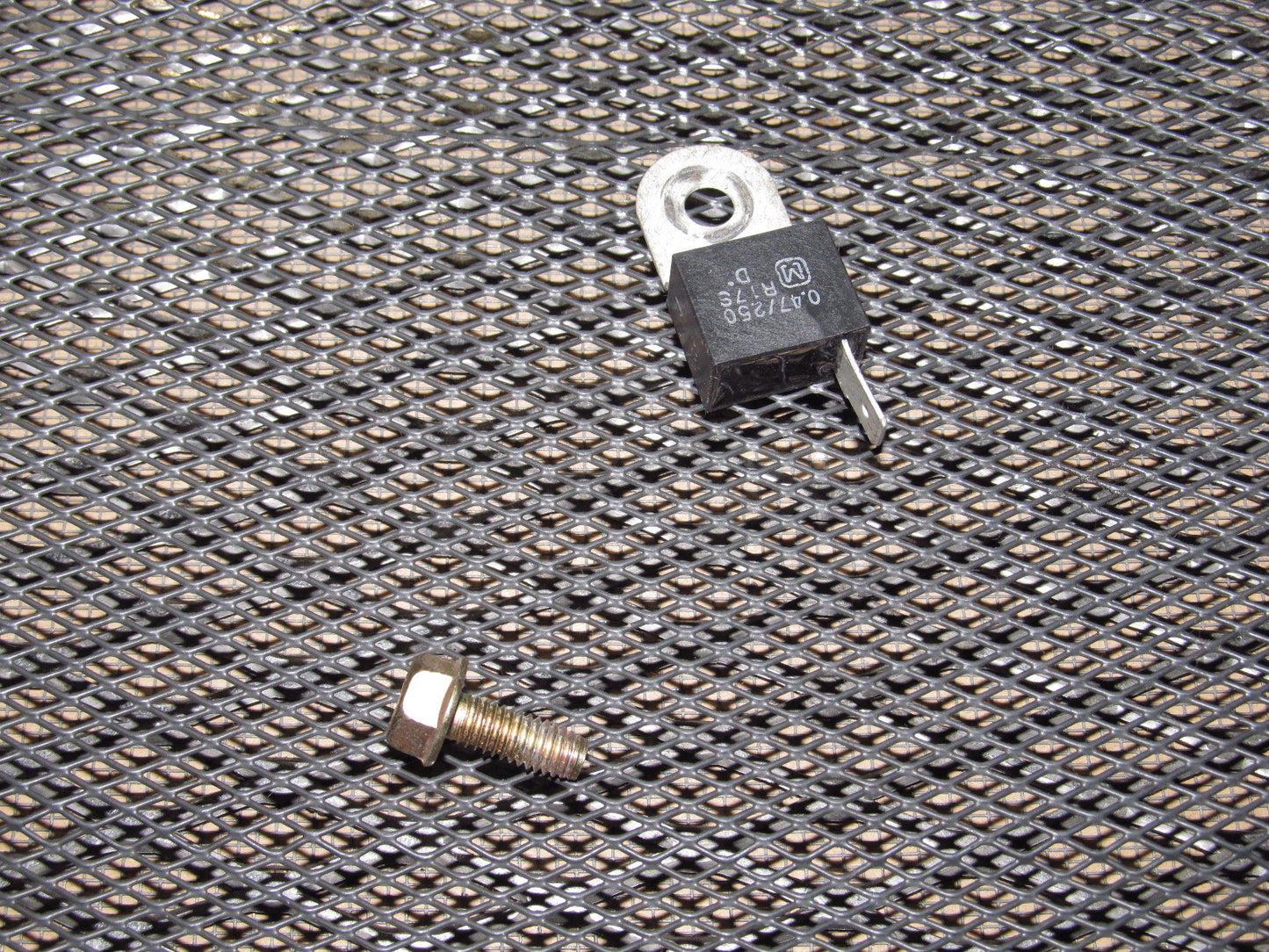 04 05 06 07 08 Mazda RX8 OEM Relay Condenser 0.47/250