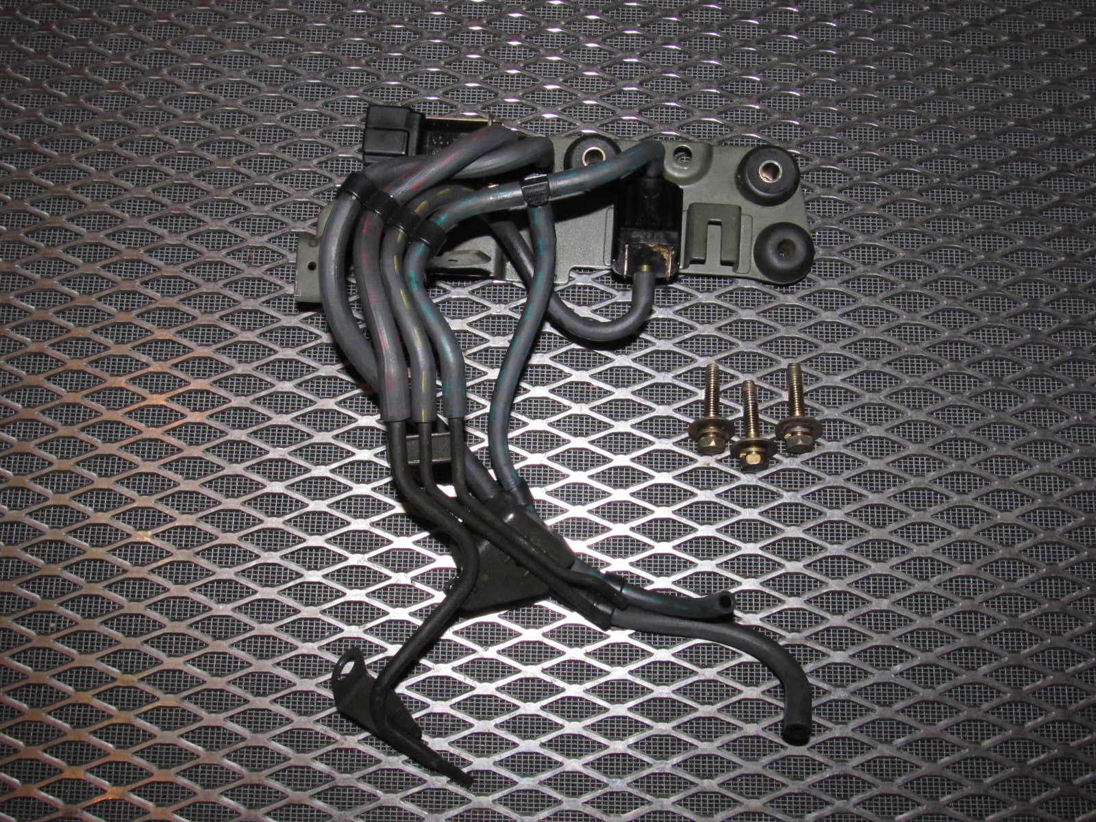 94 95 96 97 Mitsubishi 3000GT OEM VSV Vacuum Valve Assembly