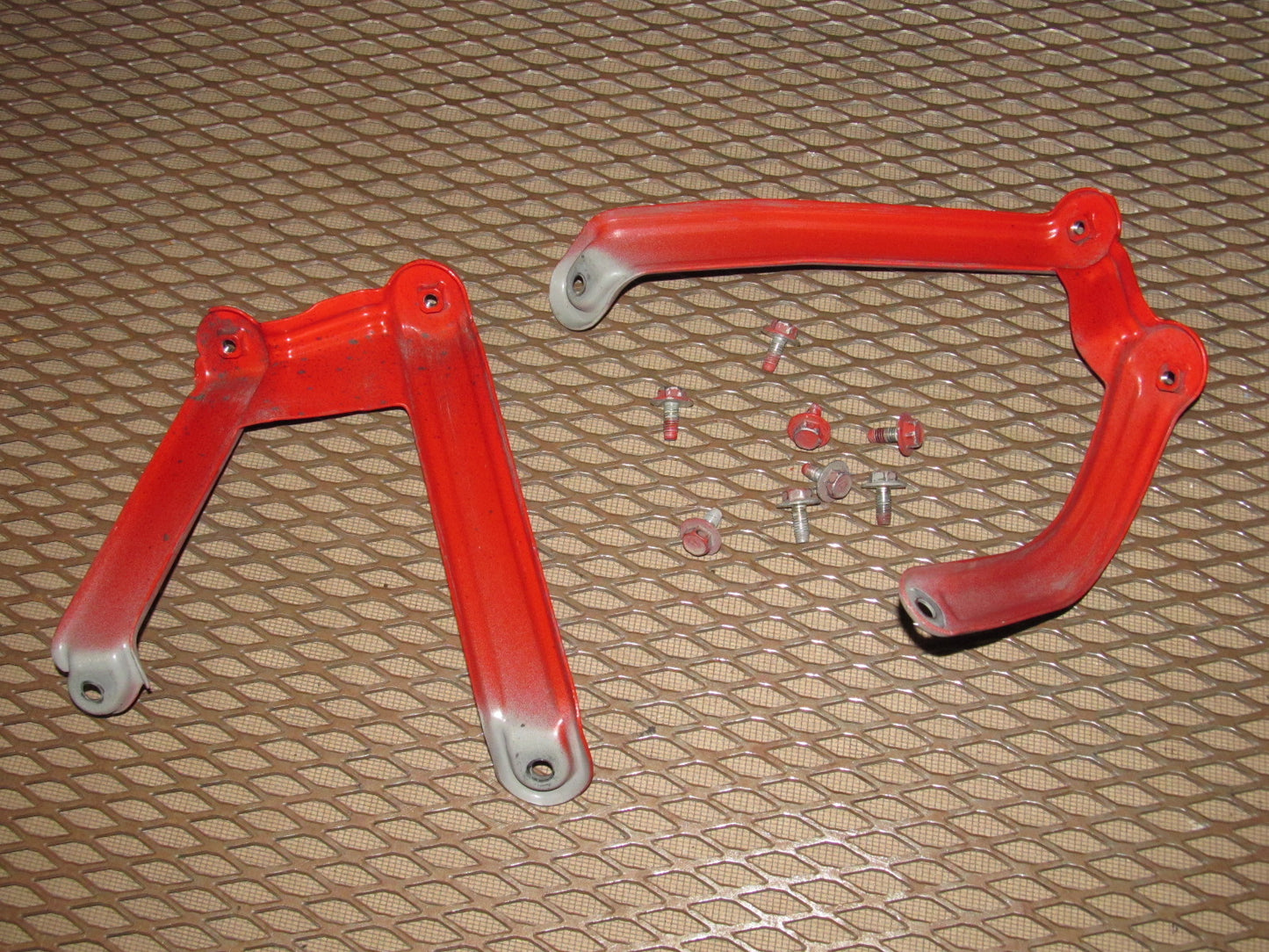 94 95 96 97 Mitsubishi 3000GT OEM Fender Mounting Bracket - Set