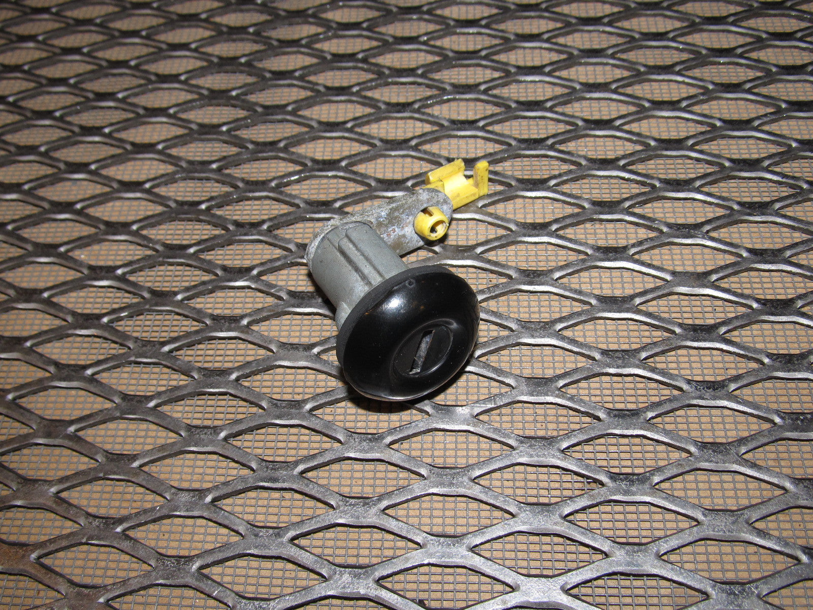 84 85 Mazda RX7 OEM Exterior Door Lock Tumbler - Left