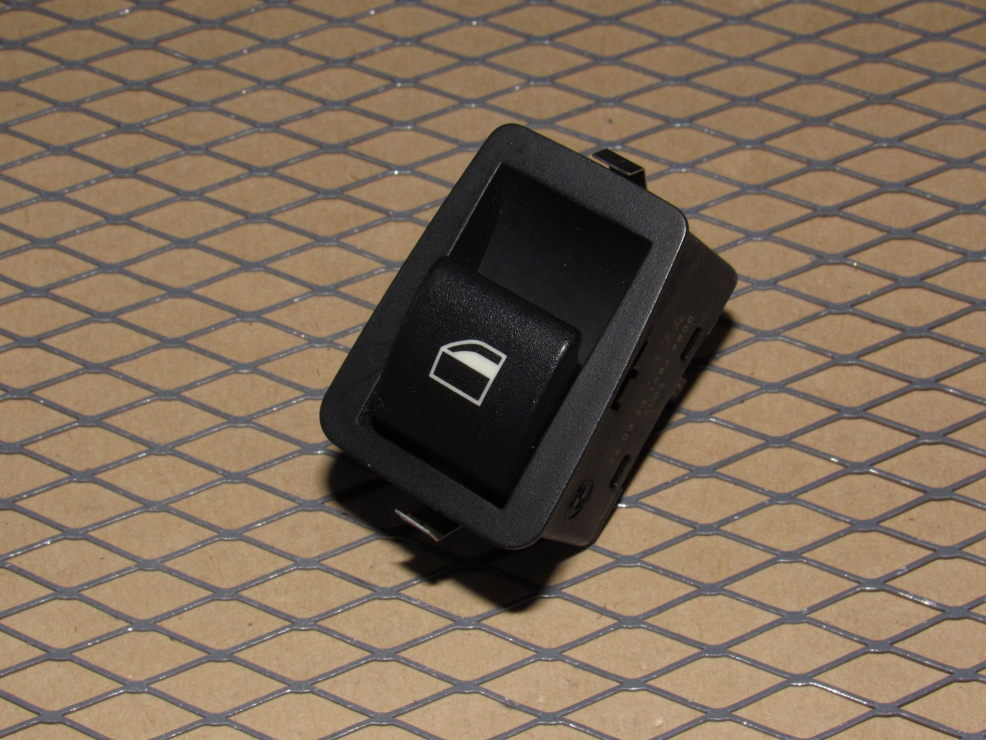 99 00 BMW 323i OEM Rear Window Switch
