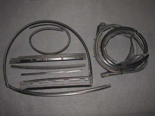 92 93 94 95 96 Honda Prelude OEM Door Weather Stripping - Right