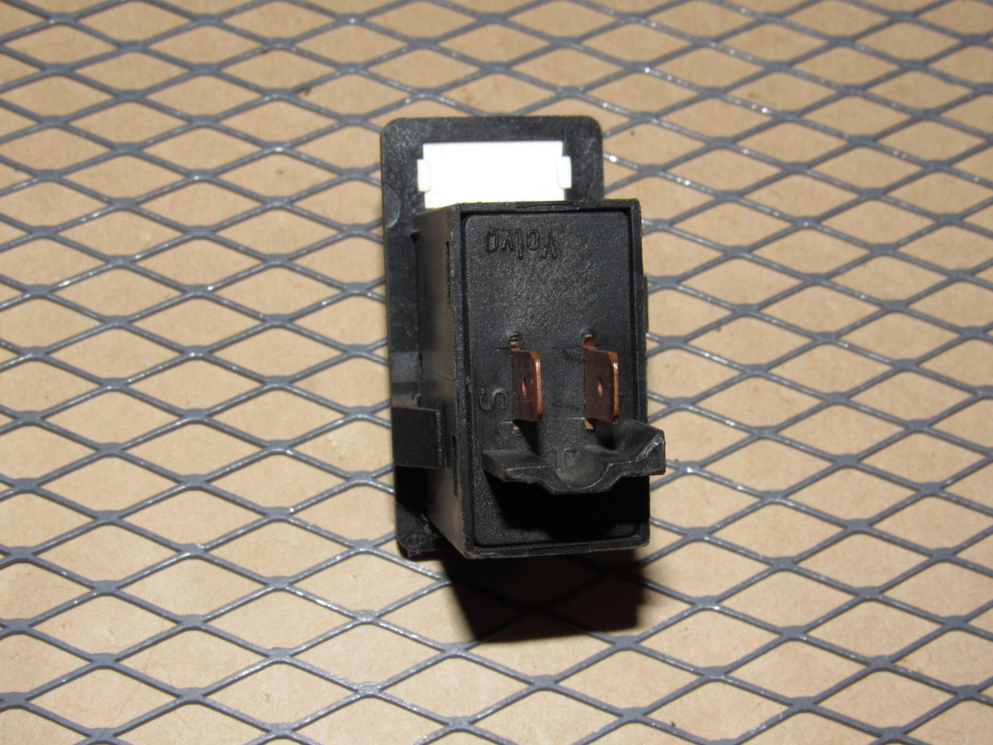 85 86 87 Volvo 760 OEM Power Antenna Switch