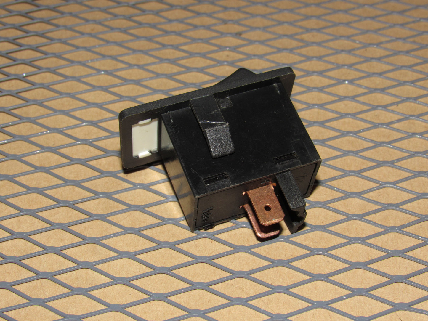 85 86 87 Volvo 760 OEM Power Antenna Switch