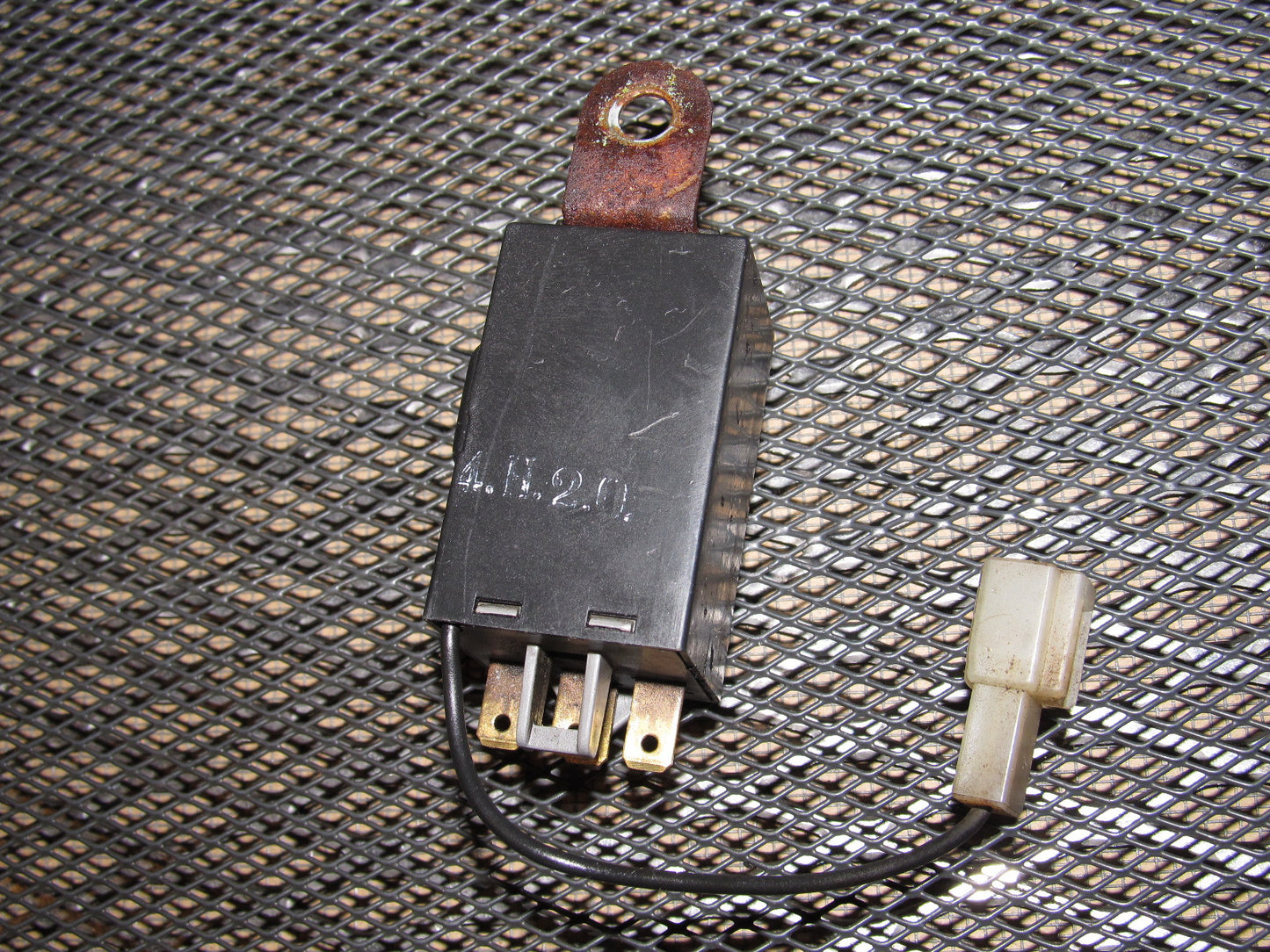 84 85 Mazda RX7 OEM Oscillator CPU Relay