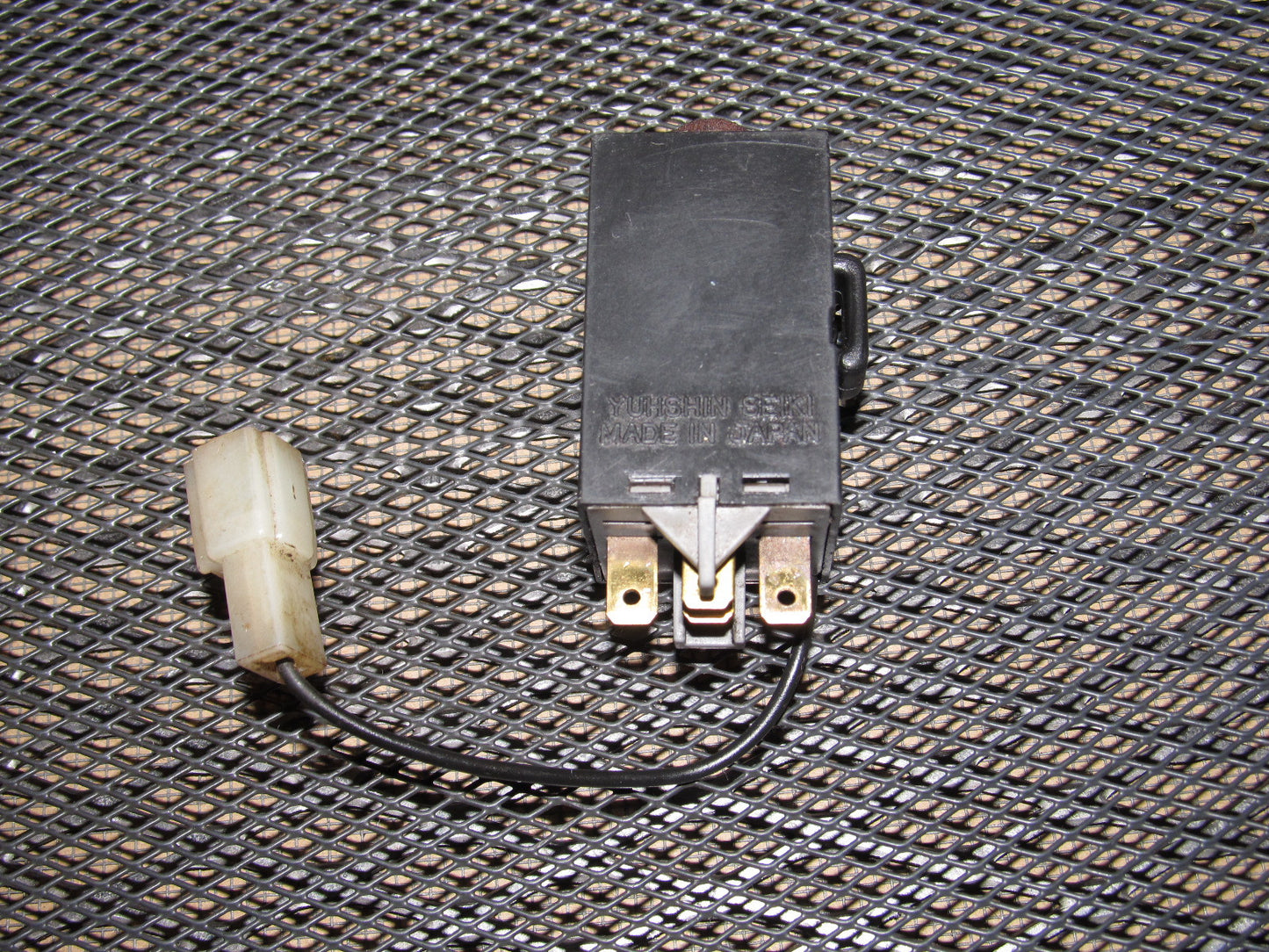 84 85 Mazda RX7 OEM Oscillator CPU Relay