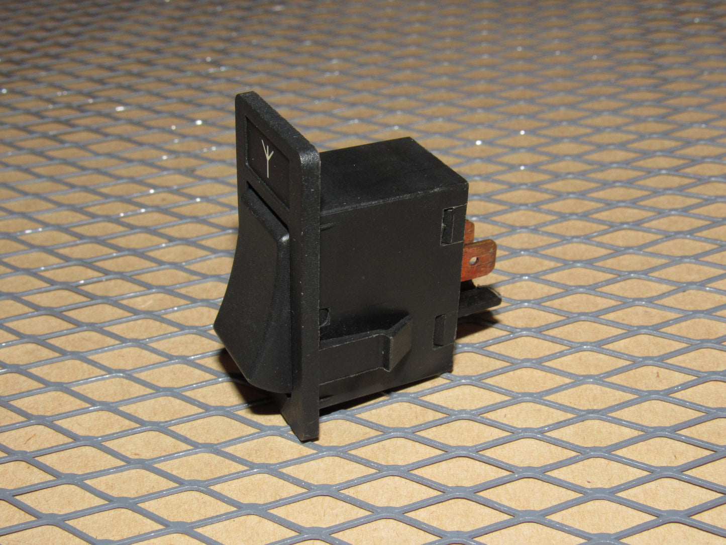 85 86 87 Volvo 760 OEM Power Antenna Switch