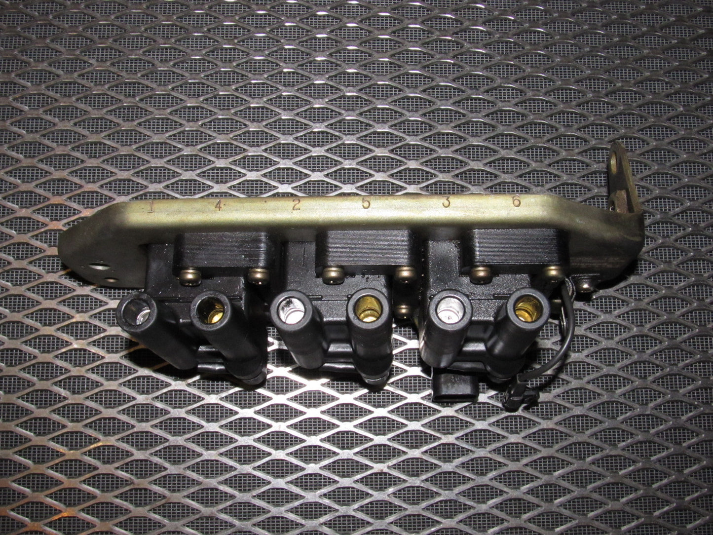 94 95 96 97 Mitsubishi 3000GT OEM Ignition Coil Assembly