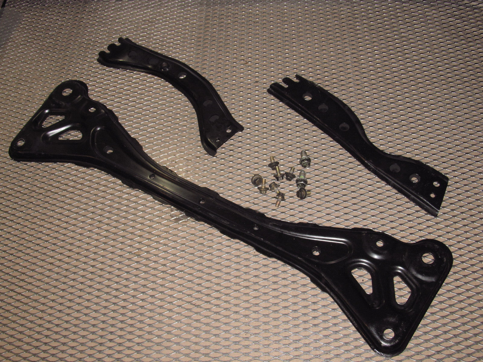 04 05 06 07 08 Mazda RX8 OEM Exhaust Pipe Protecting Bracket