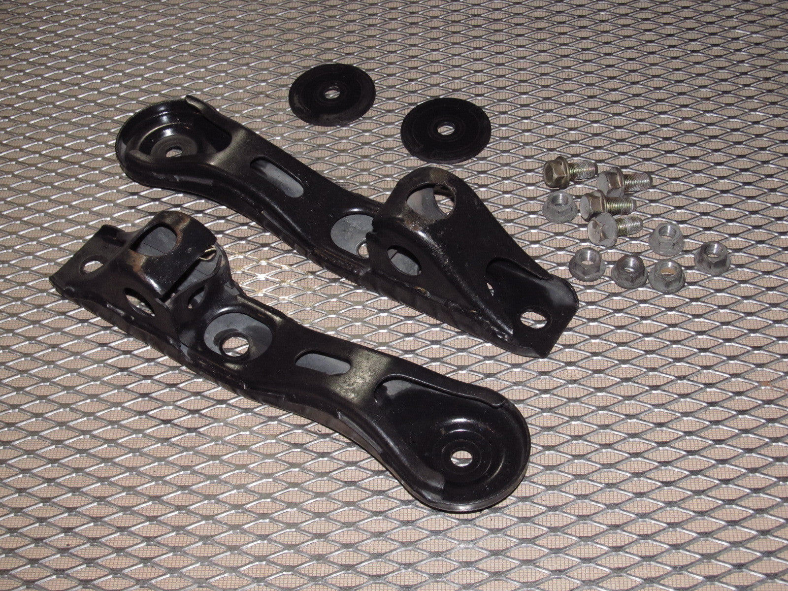 04 05 06 07 08 Mazda RX8 OEM Rear Sub Frame Bracket