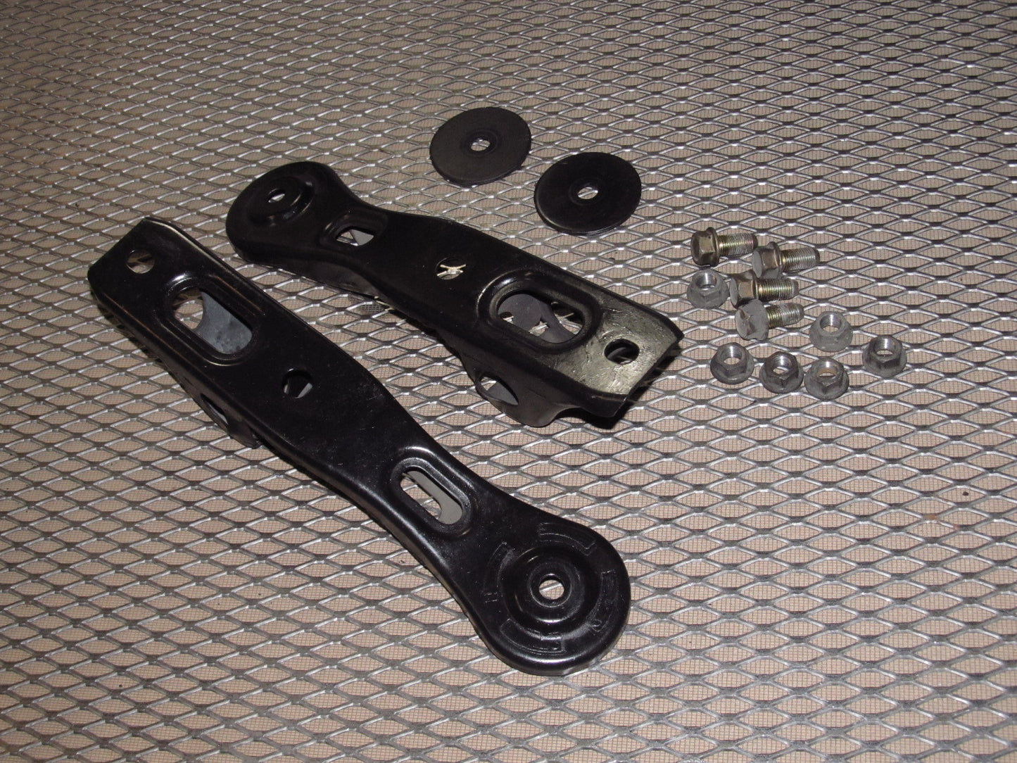 04 05 06 07 08 Mazda RX8 OEM Rear Sub Frame Bracket