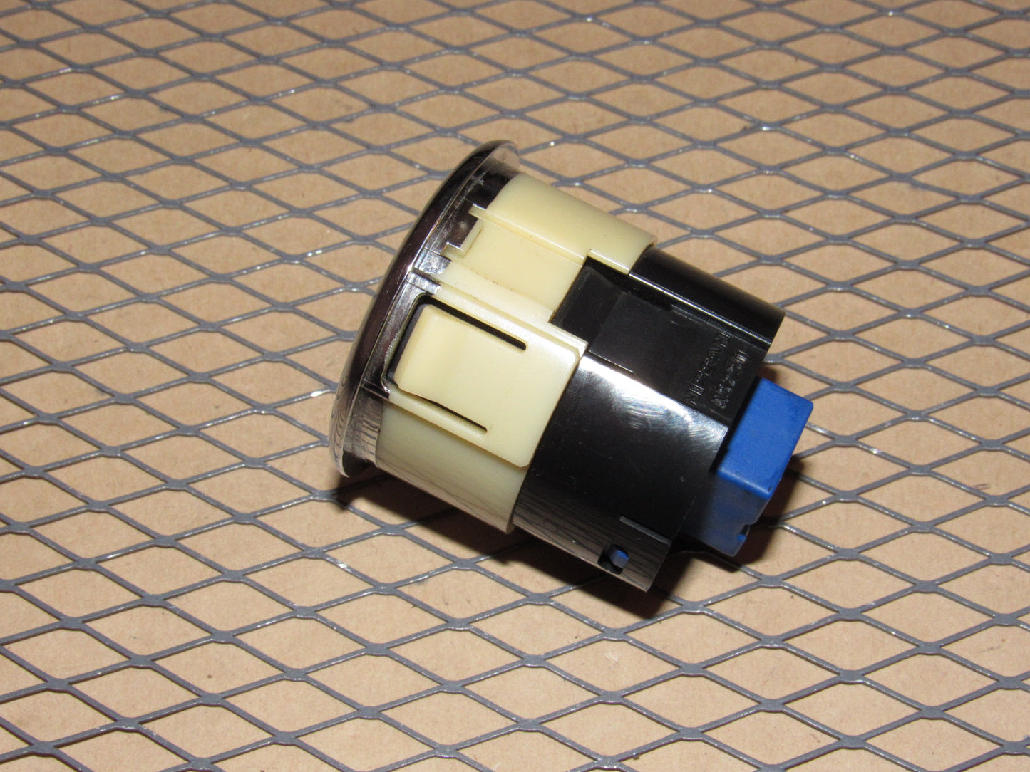 08 09 10 11 12 13 Infiniti G37 OEM Ignition Engine Push Start Switch