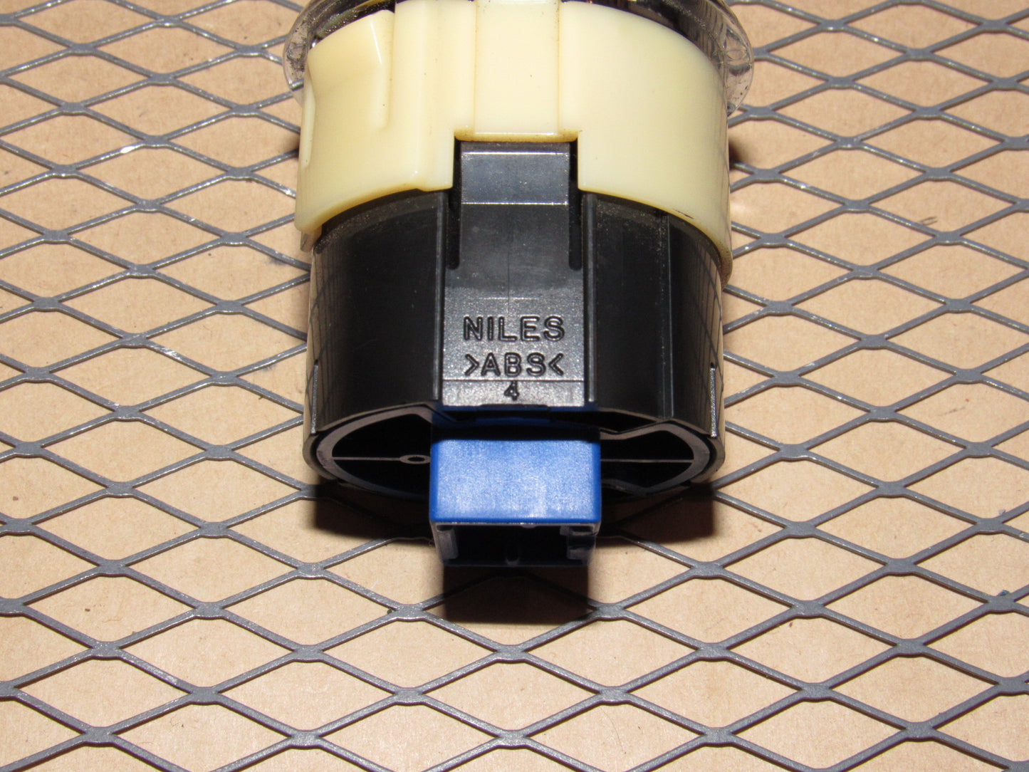 08 09 10 11 12 13 Infiniti G37 OEM Ignition Engine Push Start Switch