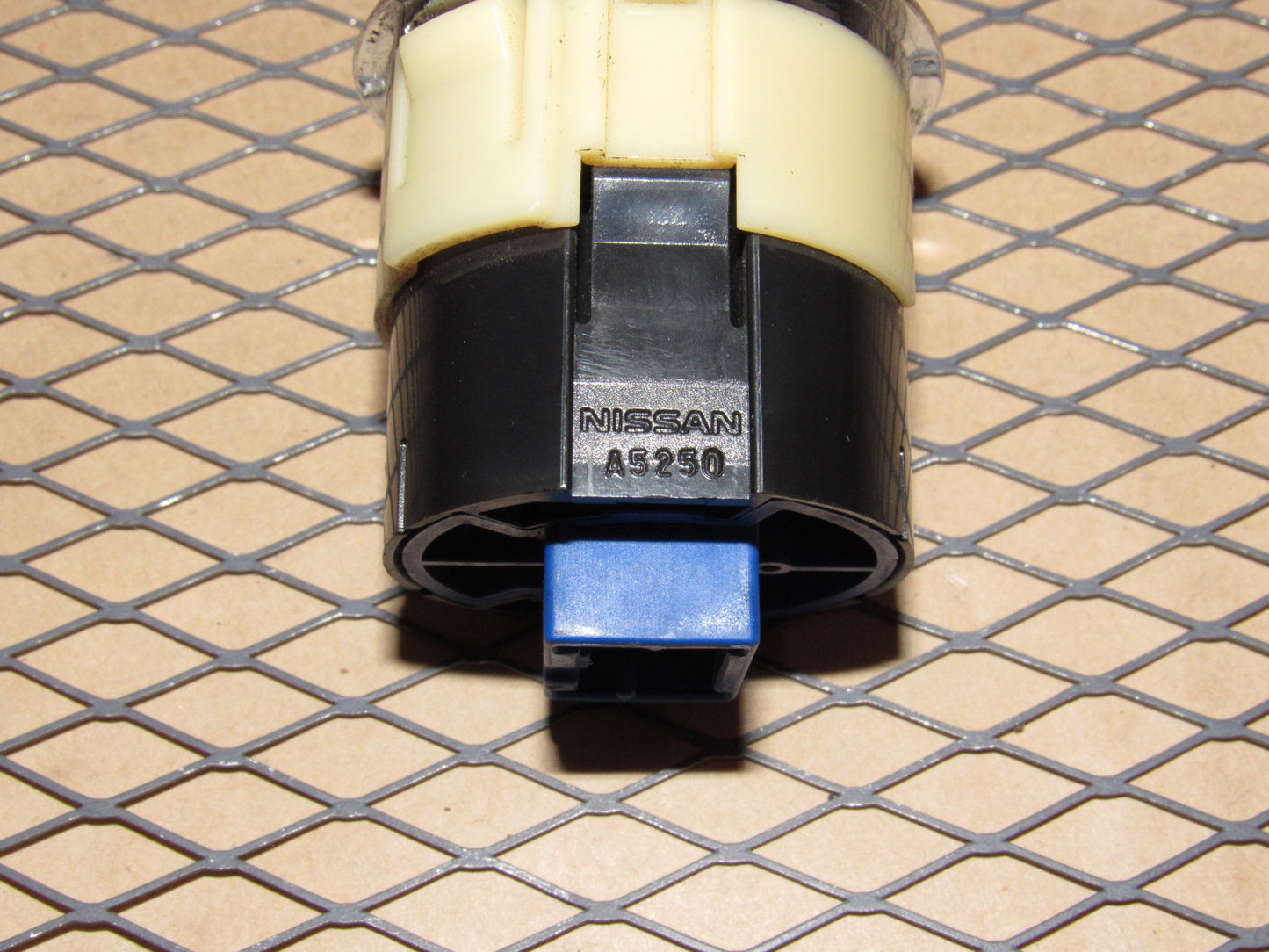 08 09 10 11 12 13 Infiniti G37 OEM Ignition Engine Push Start Switch