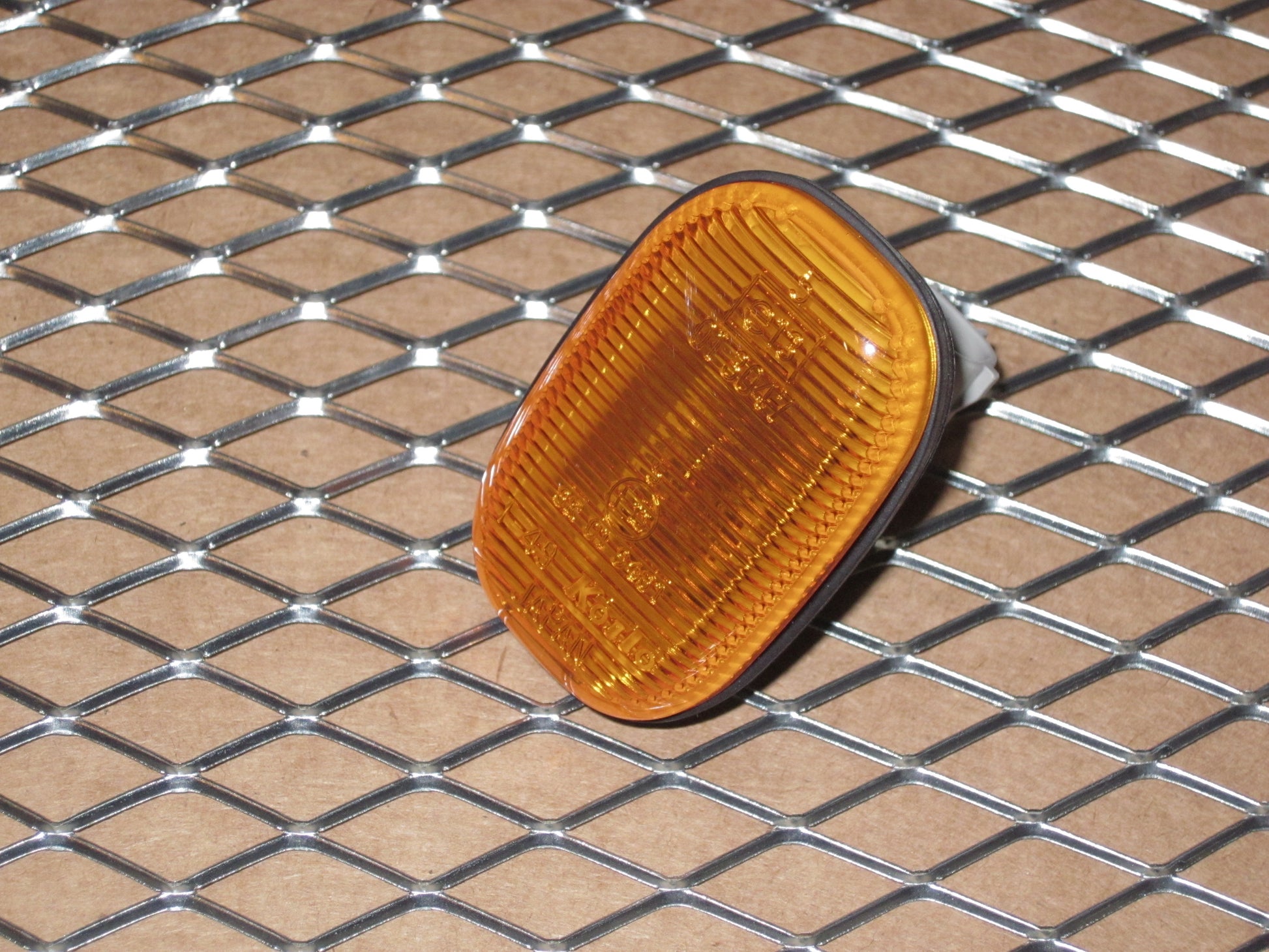 93 94 95 96 Toyota Supra Series 1 OEM Fender Side Marker Repeater Light Lamp