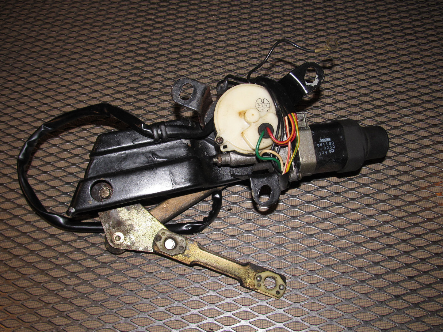 84 85 Mazda RX7 OEM Headlight Motor - Right