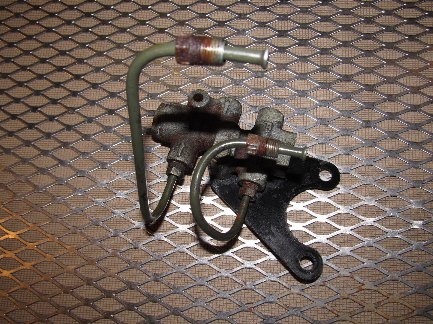 84 85 Mazda RX7 OEM Brake Proportional Valve