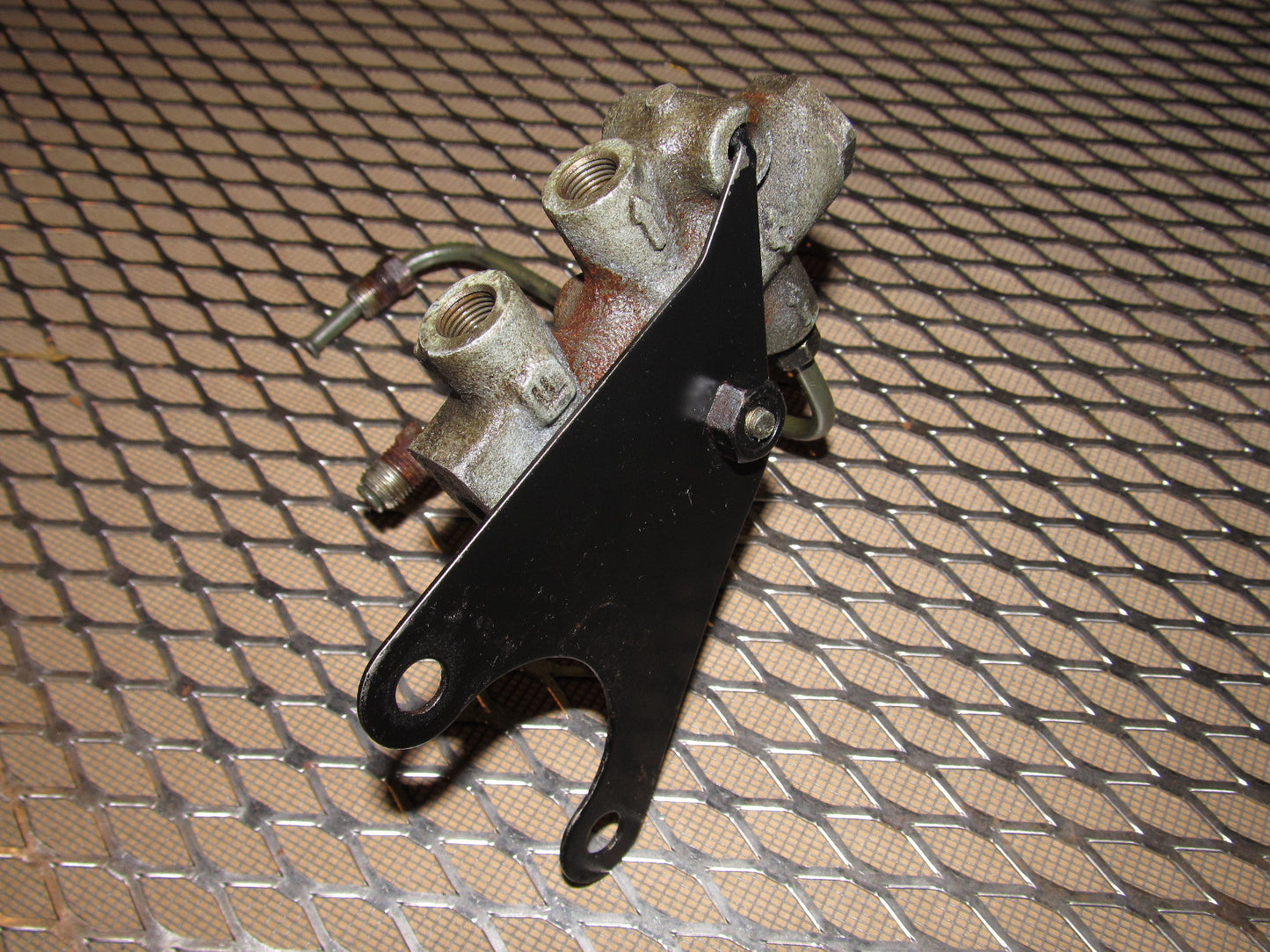 84 85 Mazda RX7 OEM Brake Proportional Valve