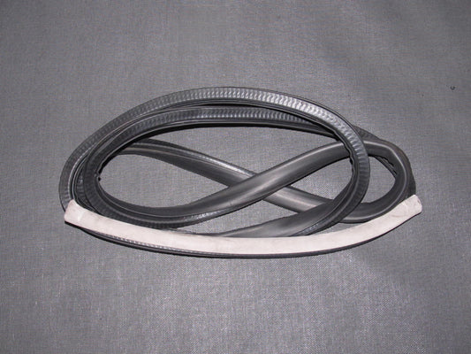96 97 98 99 00 01 Audi A4 OEM Door Weather Stripping - RL