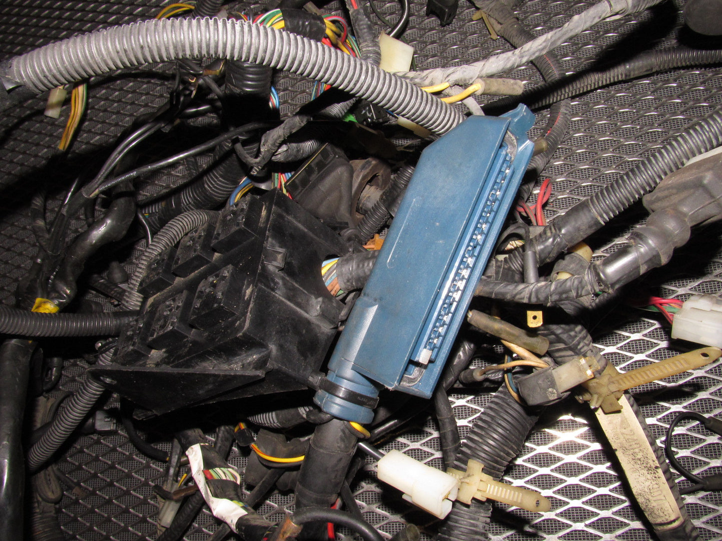 81 82 83 Datsun 280zx OEM L28E A/T Engine Wiring Harness Set