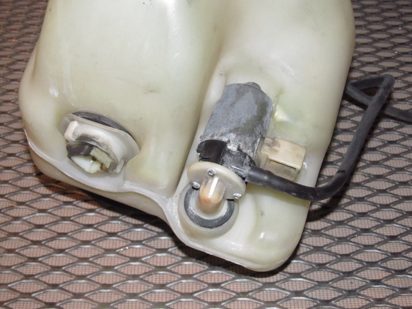 87 88 89 Nissan 300zx OEM Wiper Washer Reservoir Tank