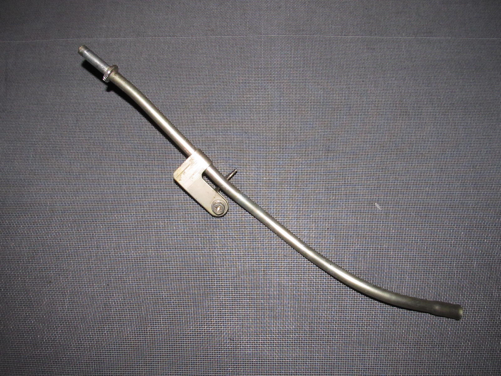 90 91 92 93 94 95 96 Nissan 300zx OEM Engine Oil Dipstick Holder