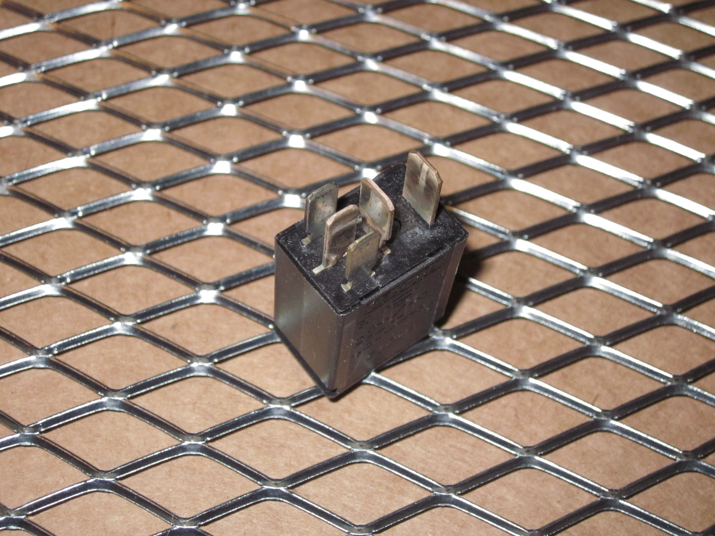 Ford Relay F57B-14B192-AA