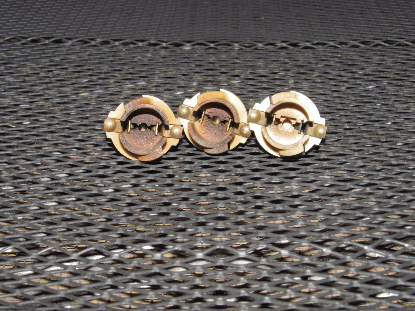 84-89 Chevrolet Corvette OEM Speedometer Cluster 882 Bulb Socket