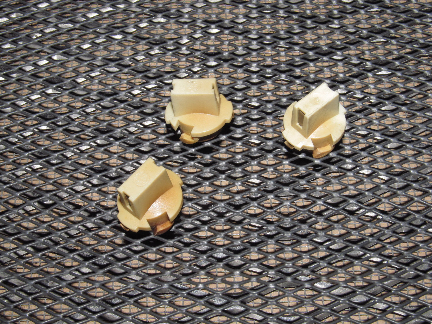 84-89 Chevrolet Corvette OEM Speedometer Cluster 882 Bulb Socket