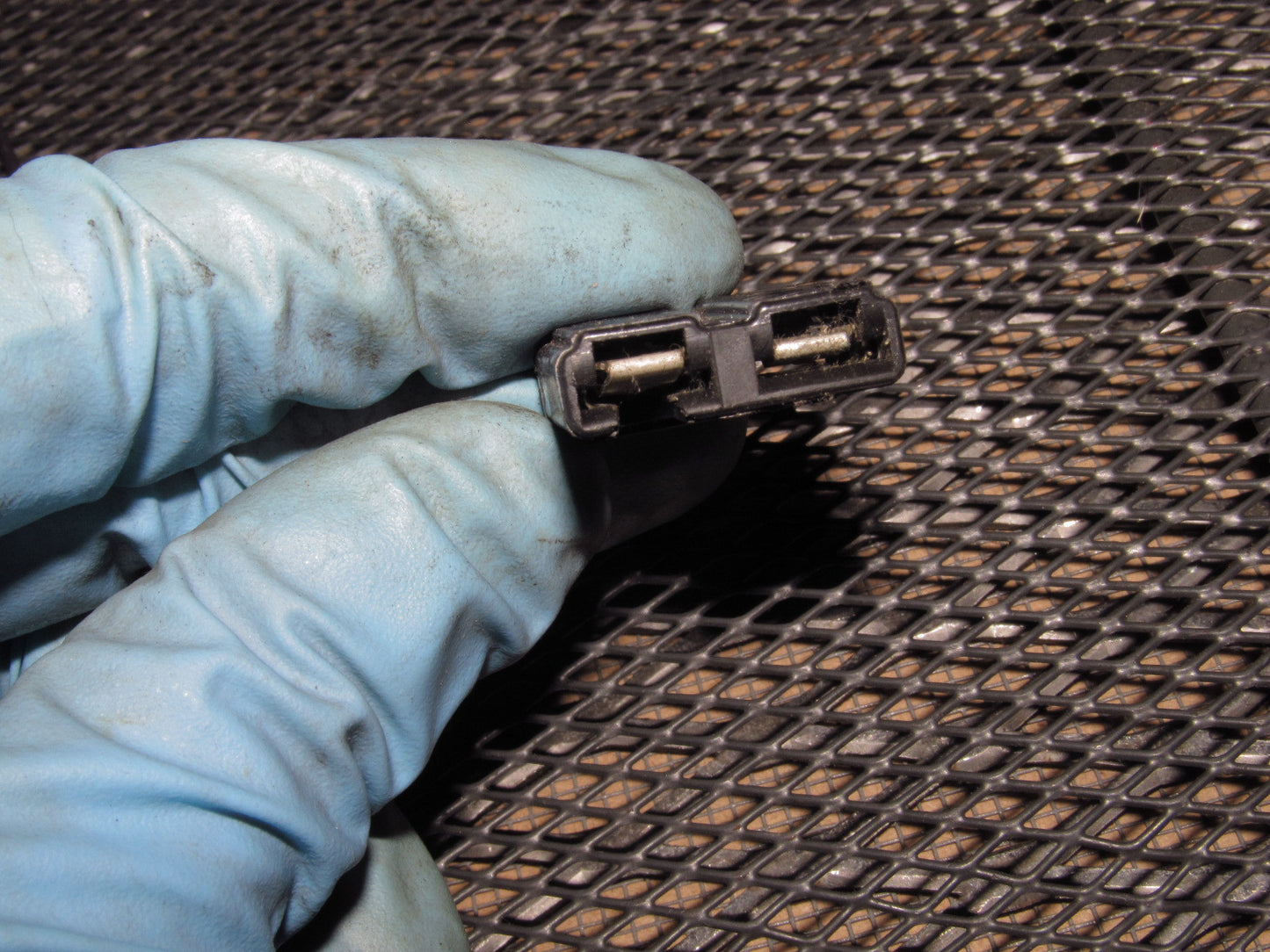 85-94 Chevrolet Corvette OEM Seat Belt Buckle Pigtail Harness - Left