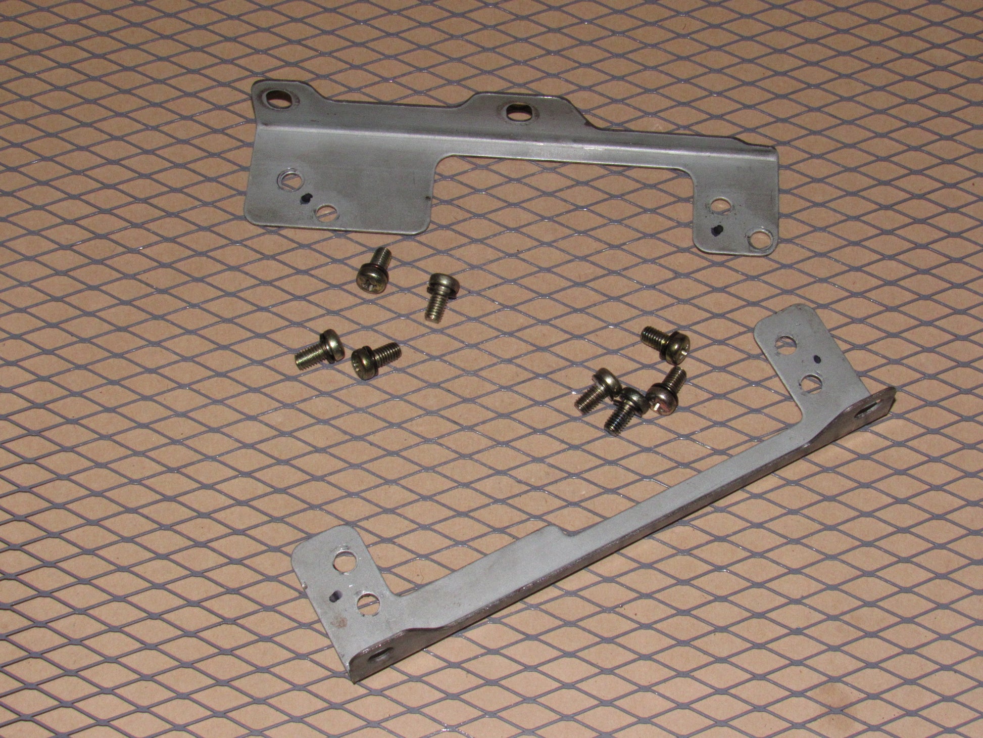 84 85 Mazda RX7 OEM GSL-SE 13B Engine Computer ECU Mounting Bracket